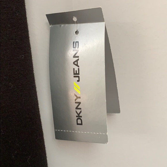 DKNY Tee Large NWT - Picture 4 of 5